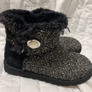 UGG Black and Gray Textured Boots